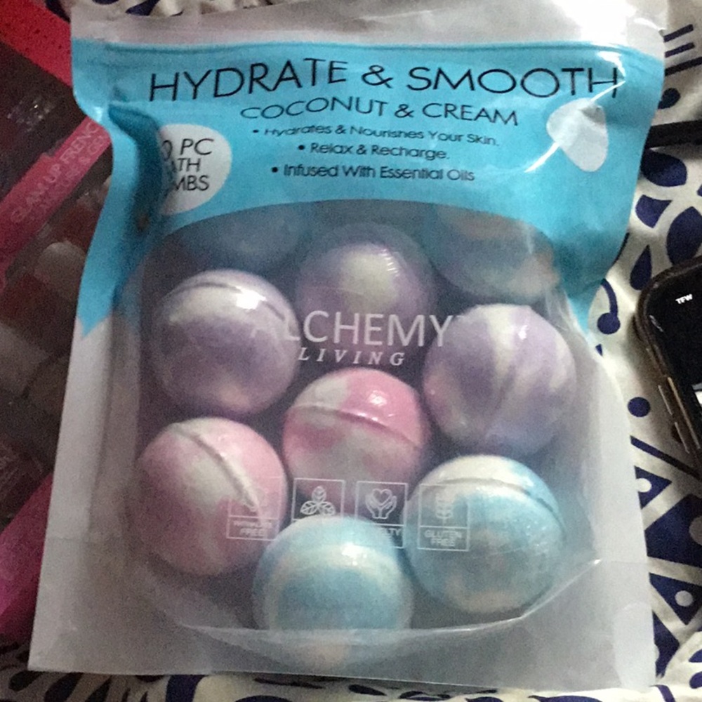 Alchemy Living Bath Bombs - Blue and Pink